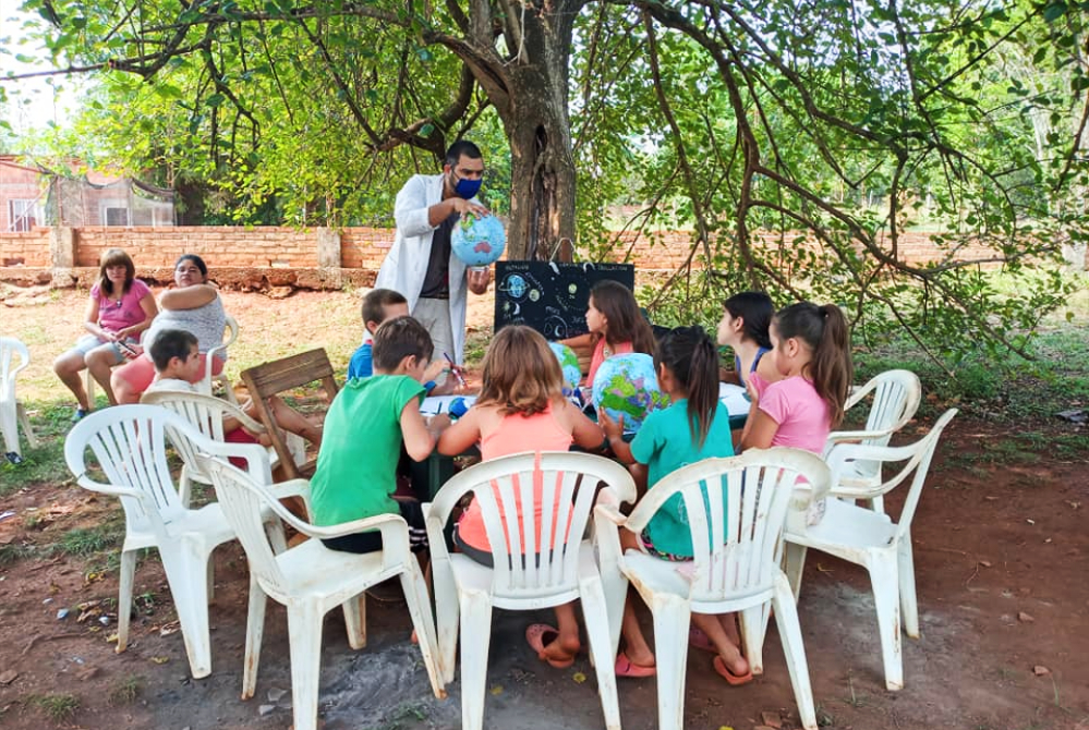 “Educamos para que cada tiza usada sea una bala no disparada”