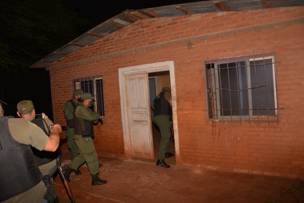 Más de tres toneladas de droga ocultas en una casa y en el monte misionero
