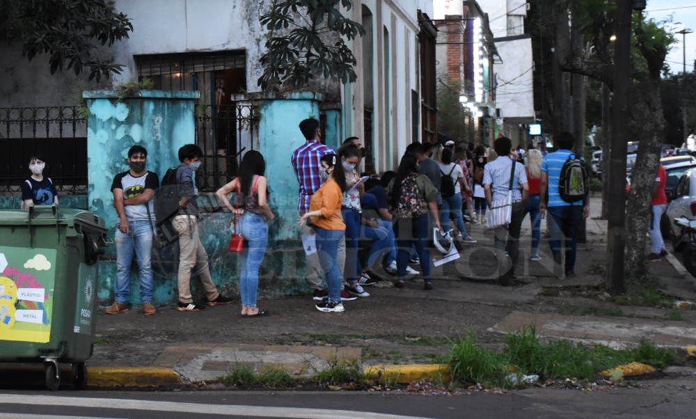 Se presentaron unos 200 postulantes para sólo seis vacantes de trabajo
