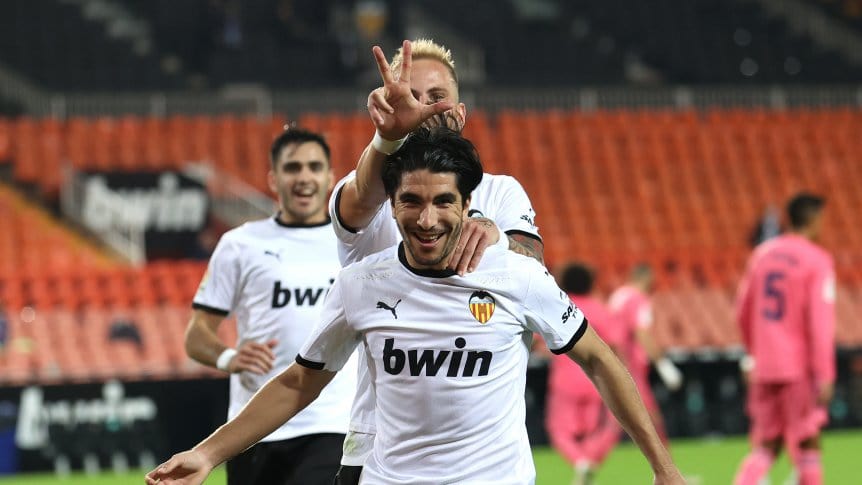 Con el VAR como protagonista, Valencia goleó a Real Madrid