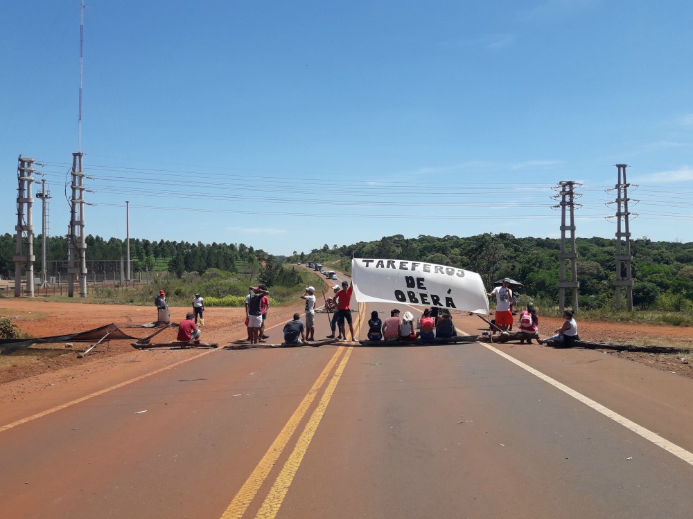 Continúan los cortes de la ruta 14 en Oberá y San Vicente