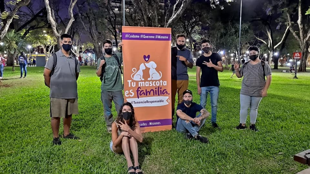 Charlas sobre tenencia responsable de mascotas en espacios públicos