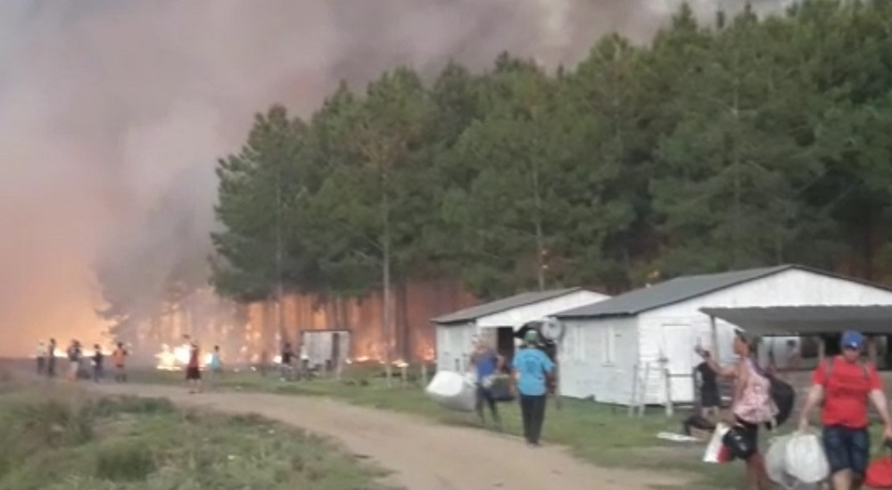 Sigue “descontrolado” el incendio rural de Virasoro