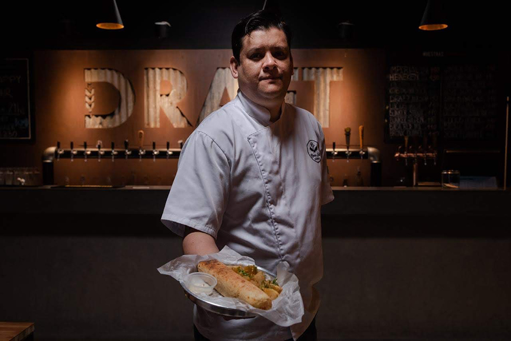 Chipeando.ando - Ramiro Solís