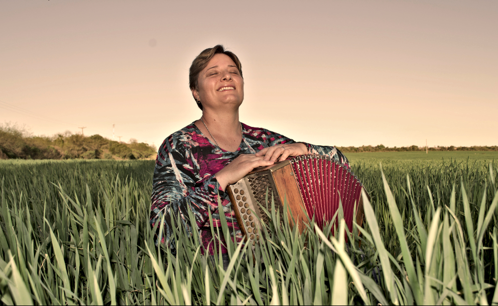 Marcia Müller: “El chamamé es mi filosofía de vida, no lo entiendo de otra manera”