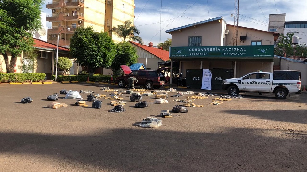 Secuestraron una camioneta abandonada con 600 kilos de marihuana