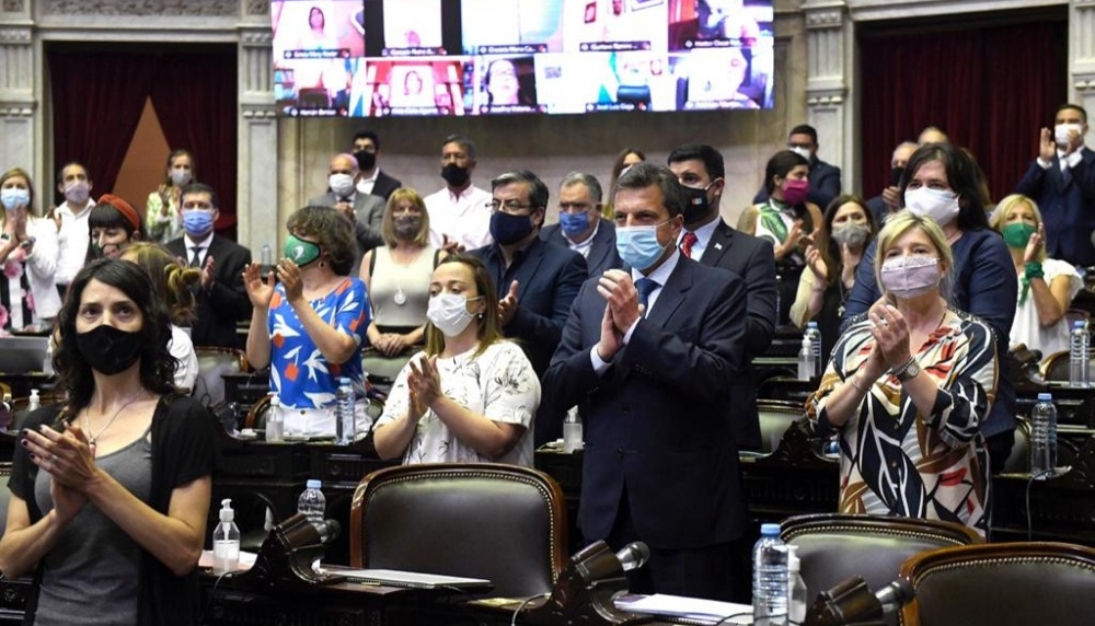 El proyecto de legalización del aborto tiene dictamen de mayoría