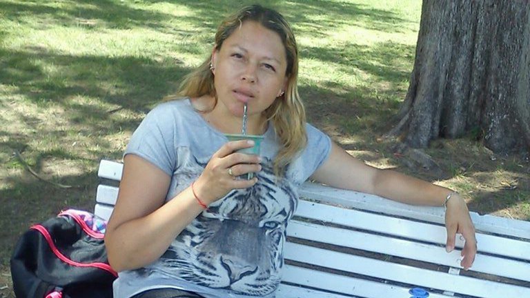 Murió enfermera que quedó atrapada en medio de un tiroteo entre bandas