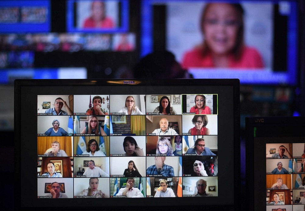 El aborto legal ya tiene dictamen de comisión favorable en el Senado