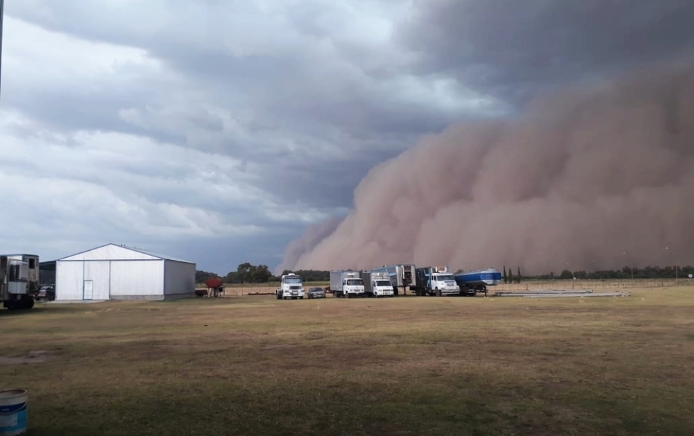 ¿Un tornado? Impresionante tormenta dejó graves destrozos en La Pampa