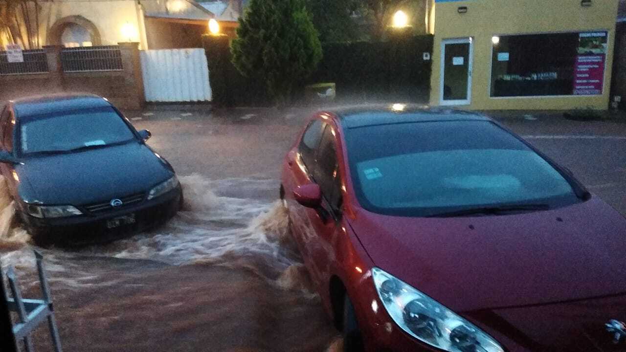 Familias inundadas en varias localidades misioneras tras las lluvias del domingo