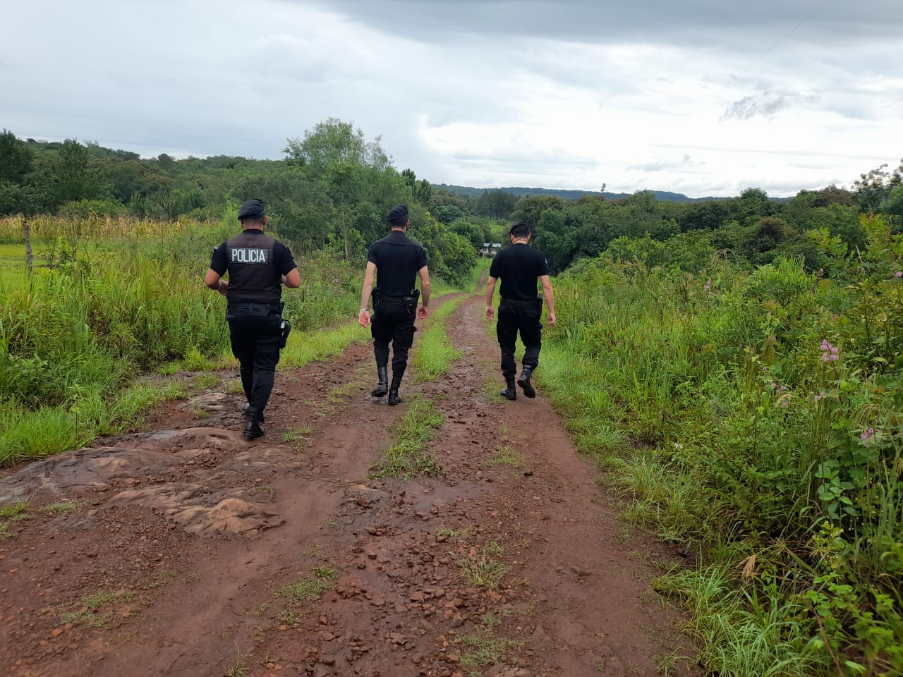 Realizan operativos rurales en Leandro N. Alem