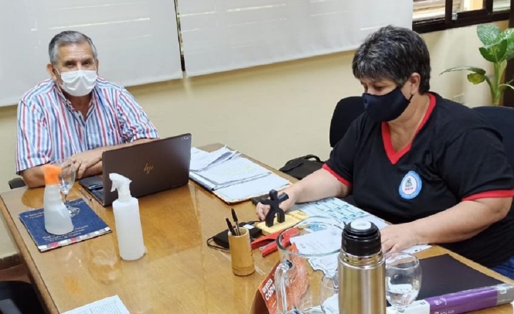 Diálogo entre Educación y docentes misioneros