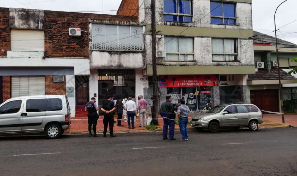 Investigan la muerte de una mujer en un edificio céntrico de Posadas 