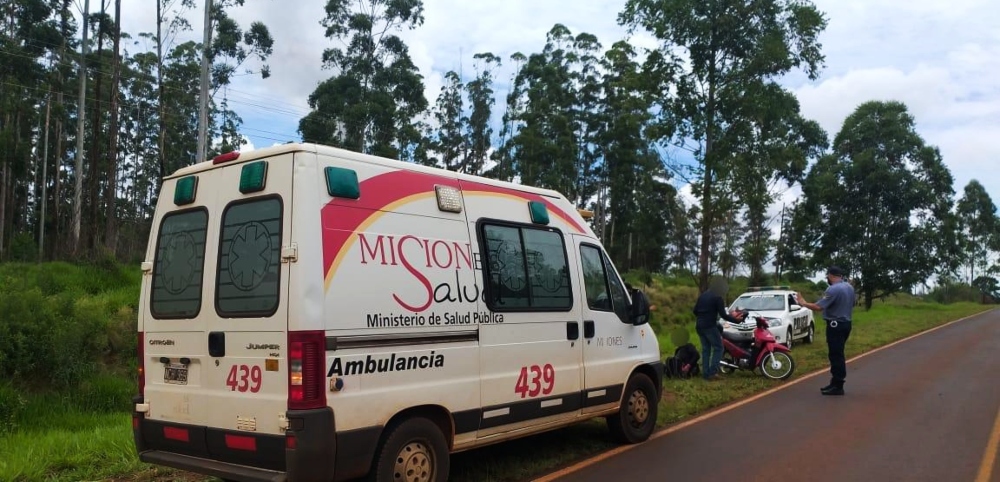 Explosión de un neumático y posterior despiste dejó dos lesionados