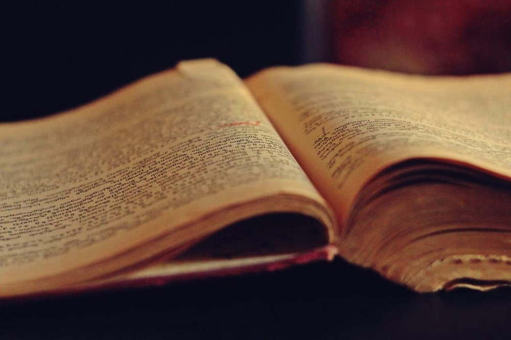 El peligroso libro de casi 150 años capaz de matar a quien se atreva a leerlo