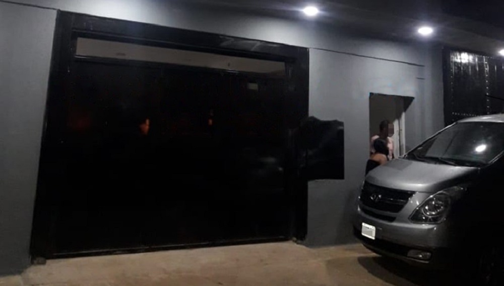 Familia fue asaltada en su casa por tres encapuchados armados