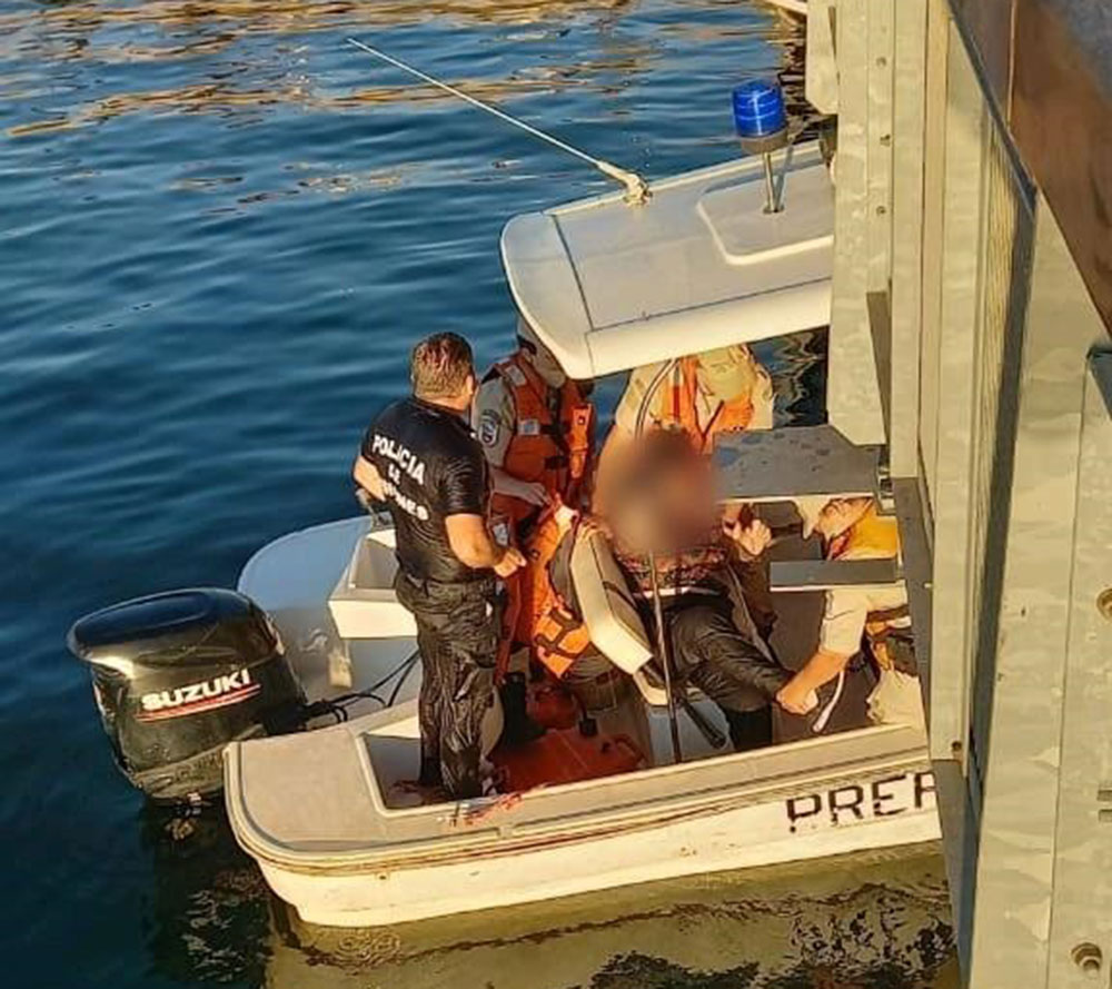 Rescataron a una mujer de las aguas del río Paraná