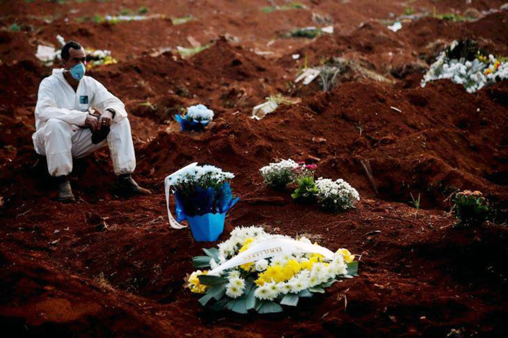 COVID - Cifra más baja de muertes diarias en 4 meses