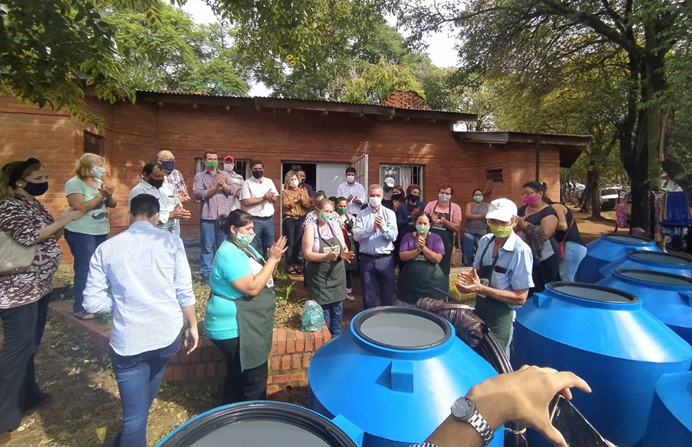 Productores de la Feria Franca de Eldorado recibieron herramientas