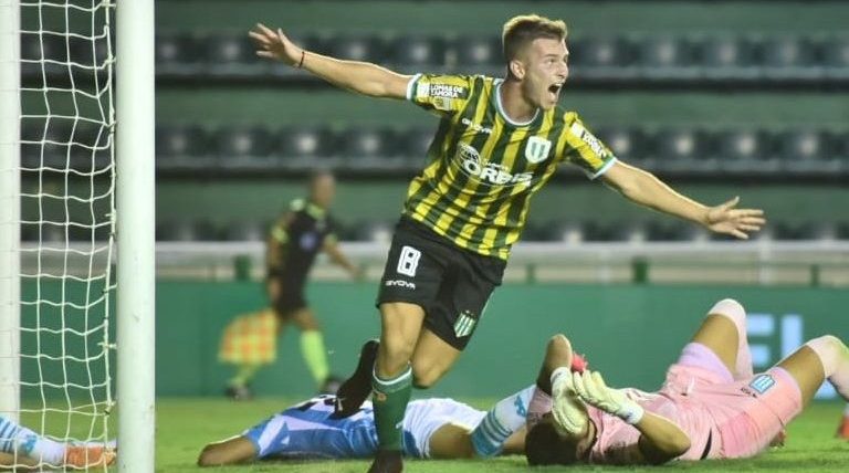 Con triunfo de Banfield sobre Racing, inició la Copa de la Liga Profesional