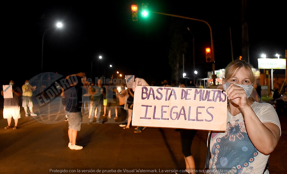 Sin respuestas, volvieron a la calle para rechazar las fotomultas
