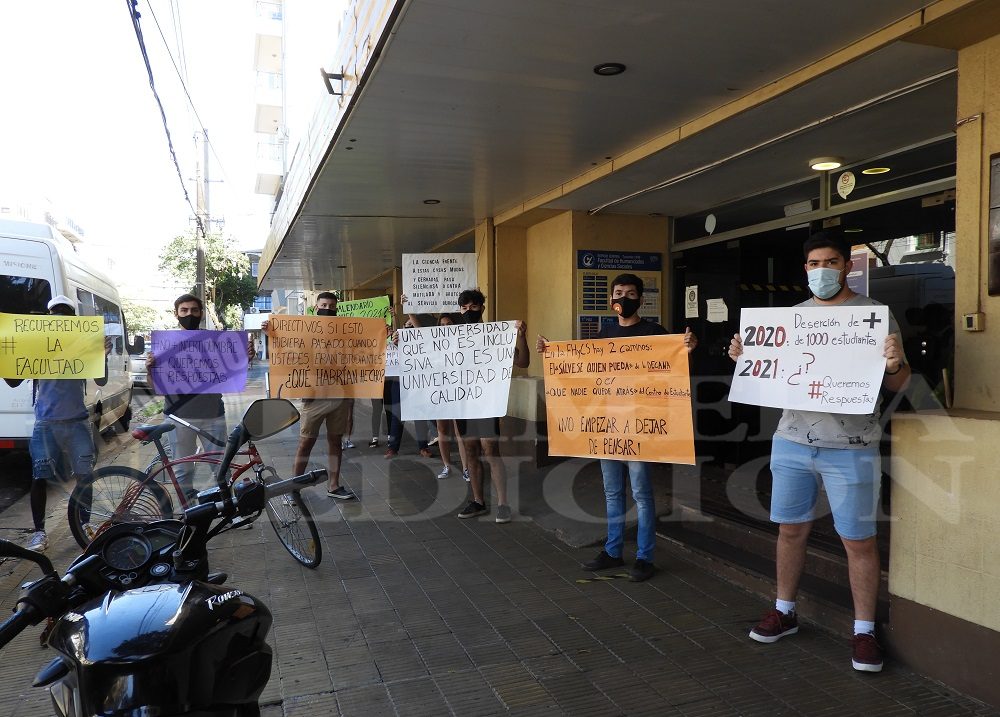 Estudiantes de la UNaM piden respuestas sobre la presencialidad