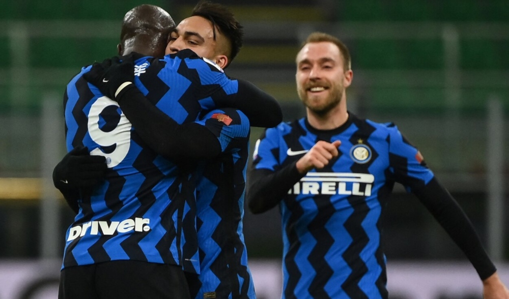 Inter, con un gol de Lautaro Martínez, alcanza la punta del torneo italiano