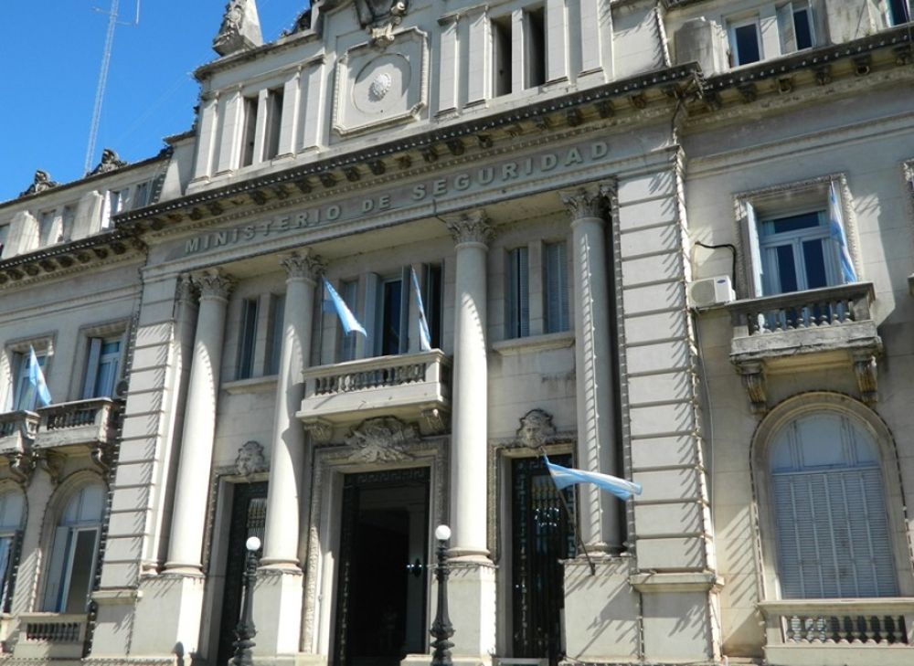 El Gobierno ofreció recompensas de un millón de pesos por tres pófugos