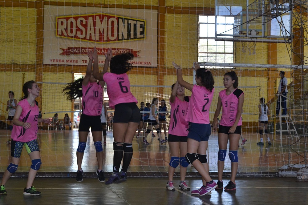 El vóley se suma a la lucha contra el cáncer infantil en Apóstoles