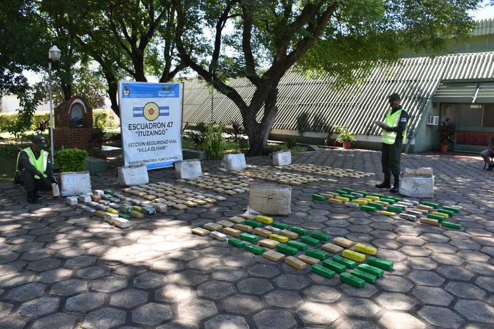 “Narcoencomienda” con más de 200 kilos de marihuana en Villa Olivari