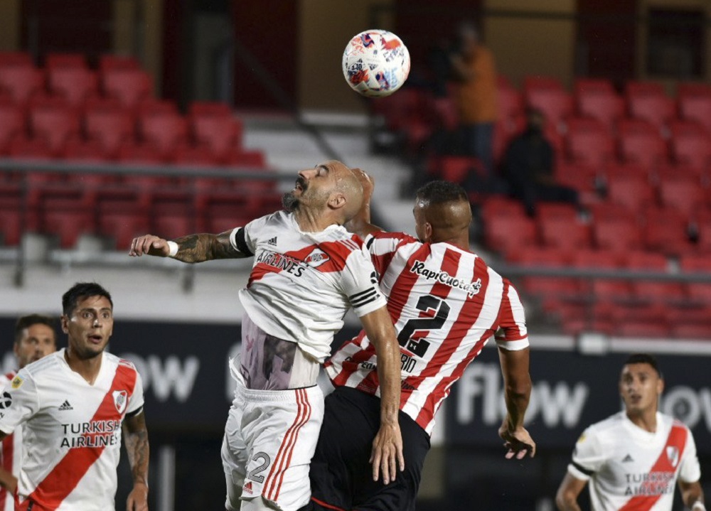 Increíble: con diez, Estudiantes se lo dio vuelta a River