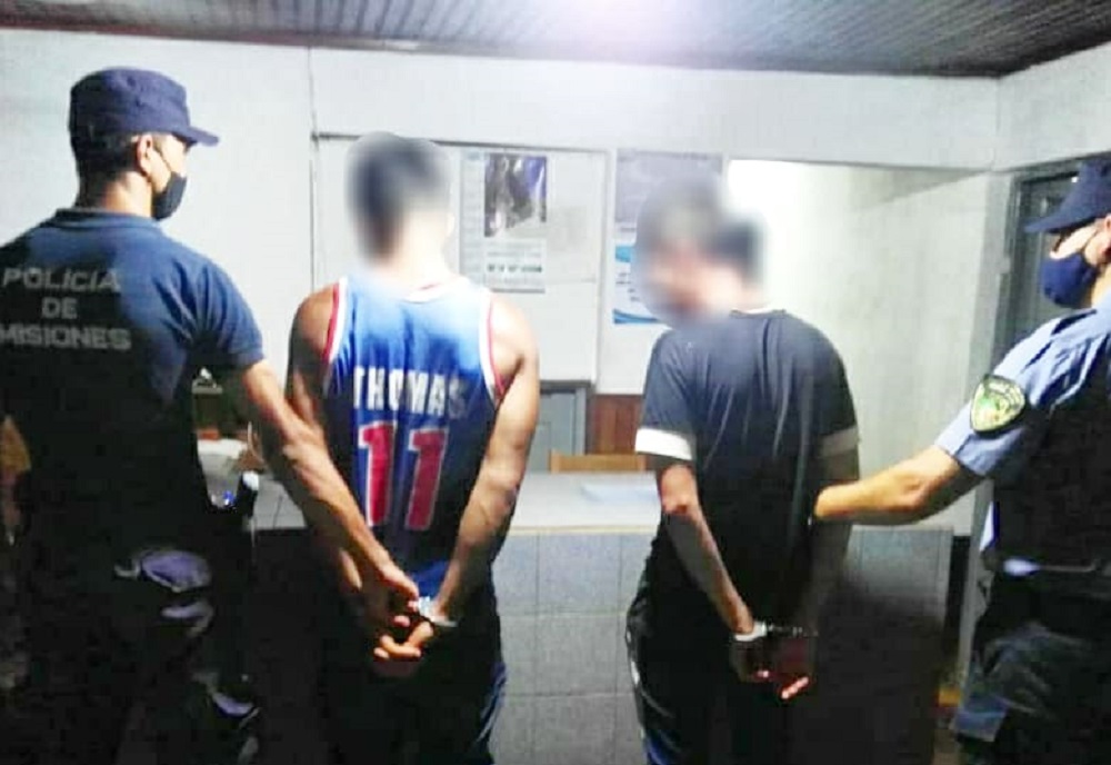 Atraparon a dos jóvenes por el robo en una escuela