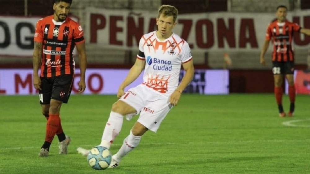 El futbolista misionero Esteban Rolón es tendencia en redes