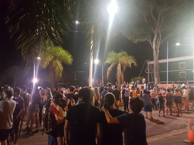 Polémica por multitudinario festejo de carnaval en Wanda