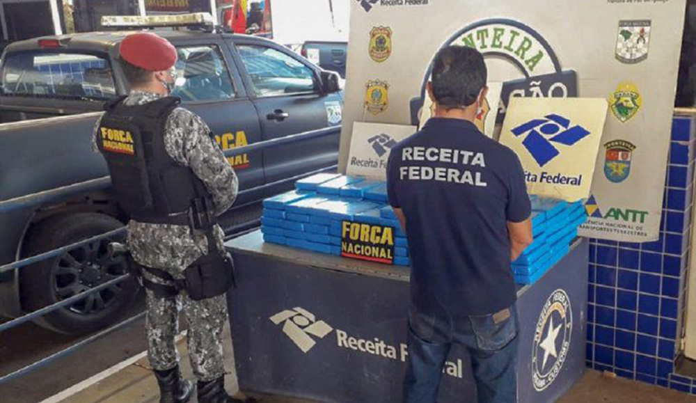 Detuvieron un vehículo con 150 kilos de cocaína en el Puente de la Amistad