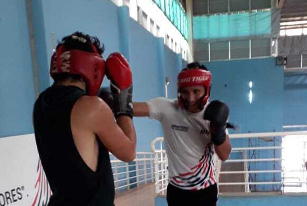 Una selección de púgiles locales se entrena a full en el CePARD mientras espera el regreso de la actividad.