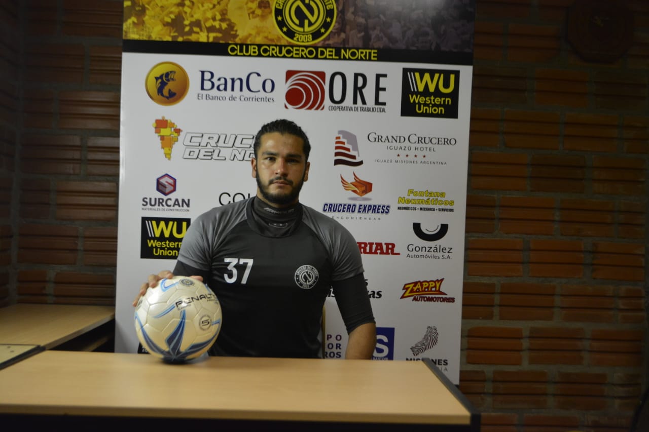 Presentaron a Joaquín De los Reyes, el nuevo refuerzo de Crucero del Norte