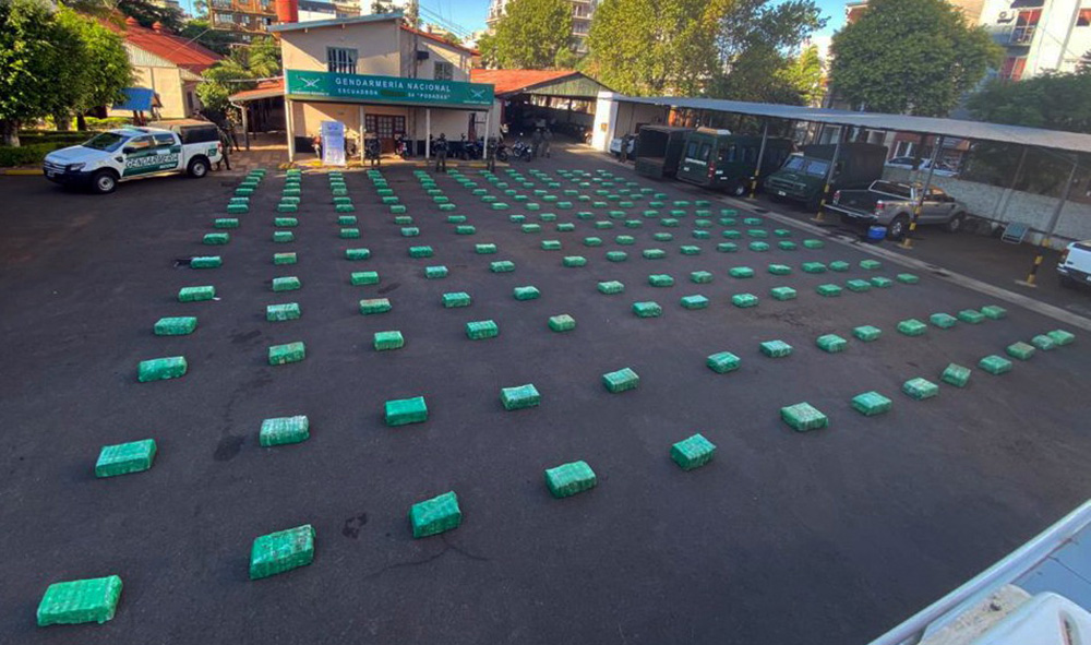 Gendarmería secuestró casi 3 toneladas de marihuana