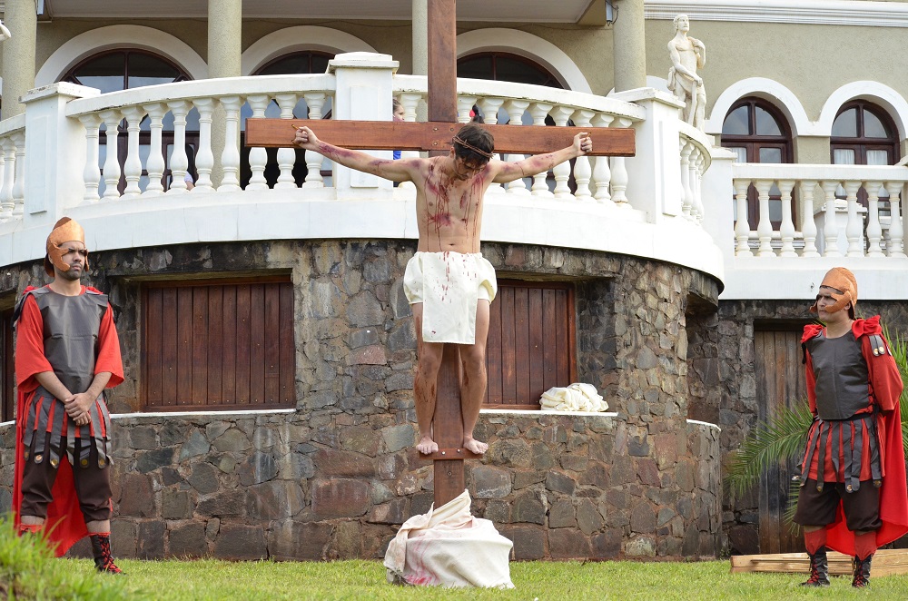 Se celebró el “Vía Crucis de los Migrantes y Refugiados” en Oberá