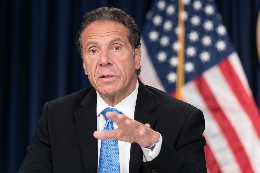 Una tercera mujer acusó al gobernador de Nueva York de acoso sexual
