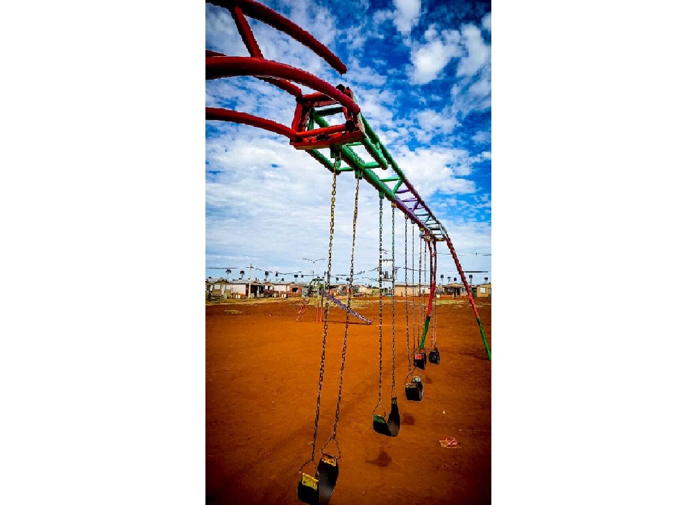 Itaembé Guazú: la plaza de la “ruleta rusa” con caños rotos y a punto de cortarse