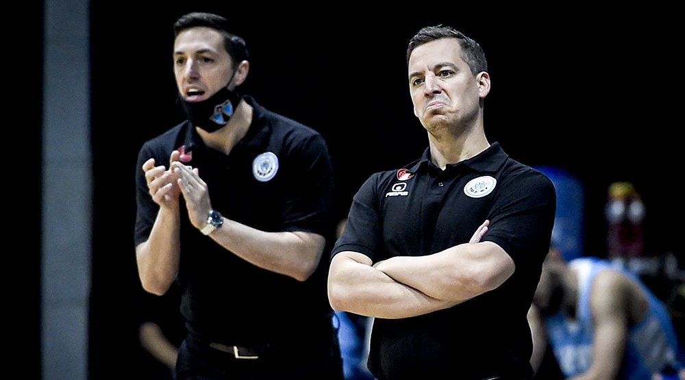 “Los jugadores soportaron la adversidad con tremendo compromiso”