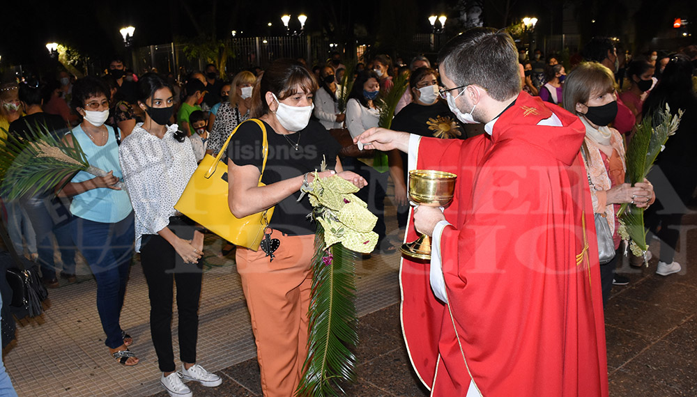 La bendición de los ramos volvió a las calles misioneras