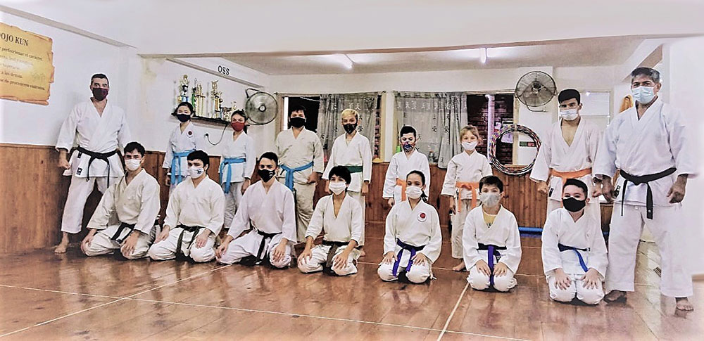 El último finde se dictó una clase especial de karate en Oberá