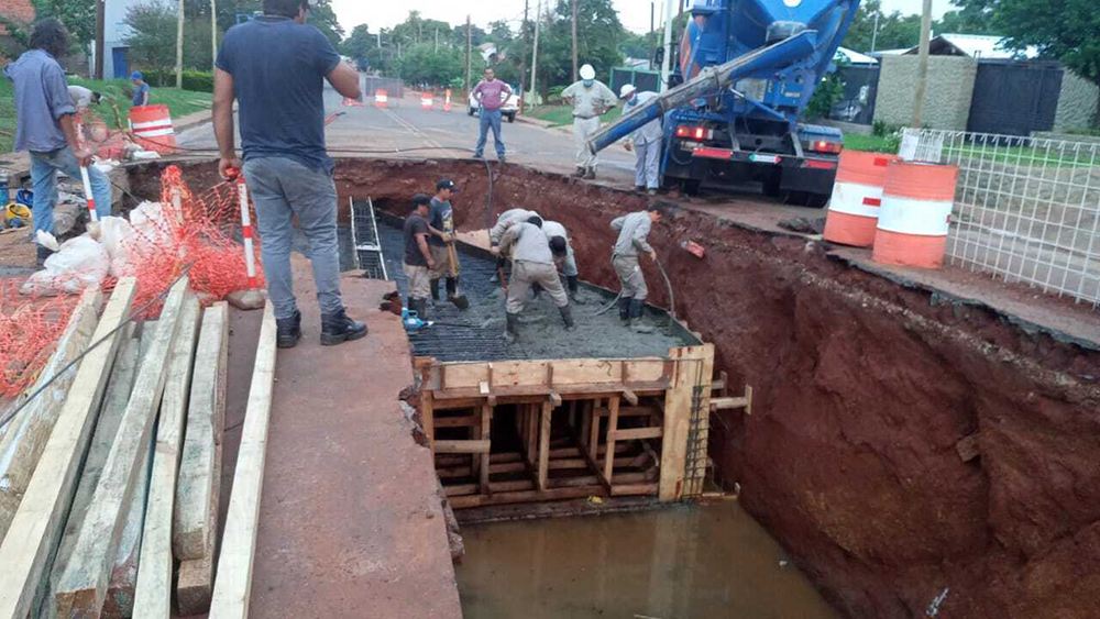 Iniciaron las esperadas obras del arroyo Las Dolores