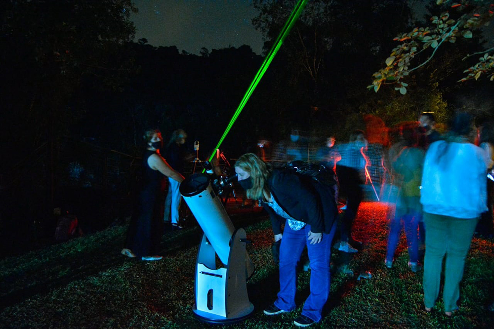 Astroturismo: selva, agua y un cielo guaraní