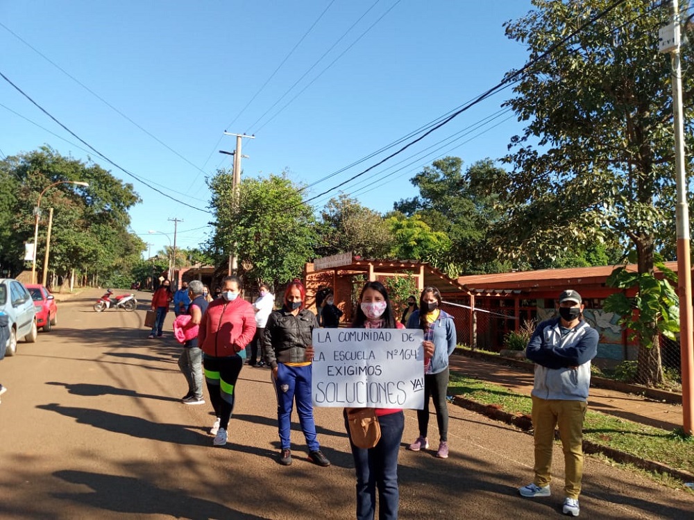Padres y docentes reclamaron por mejoras en la Escuela 164 de Iguazú