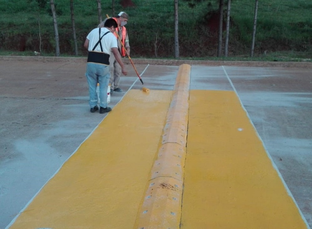 Instalan reductores de velocidad en Itaembé Guazú