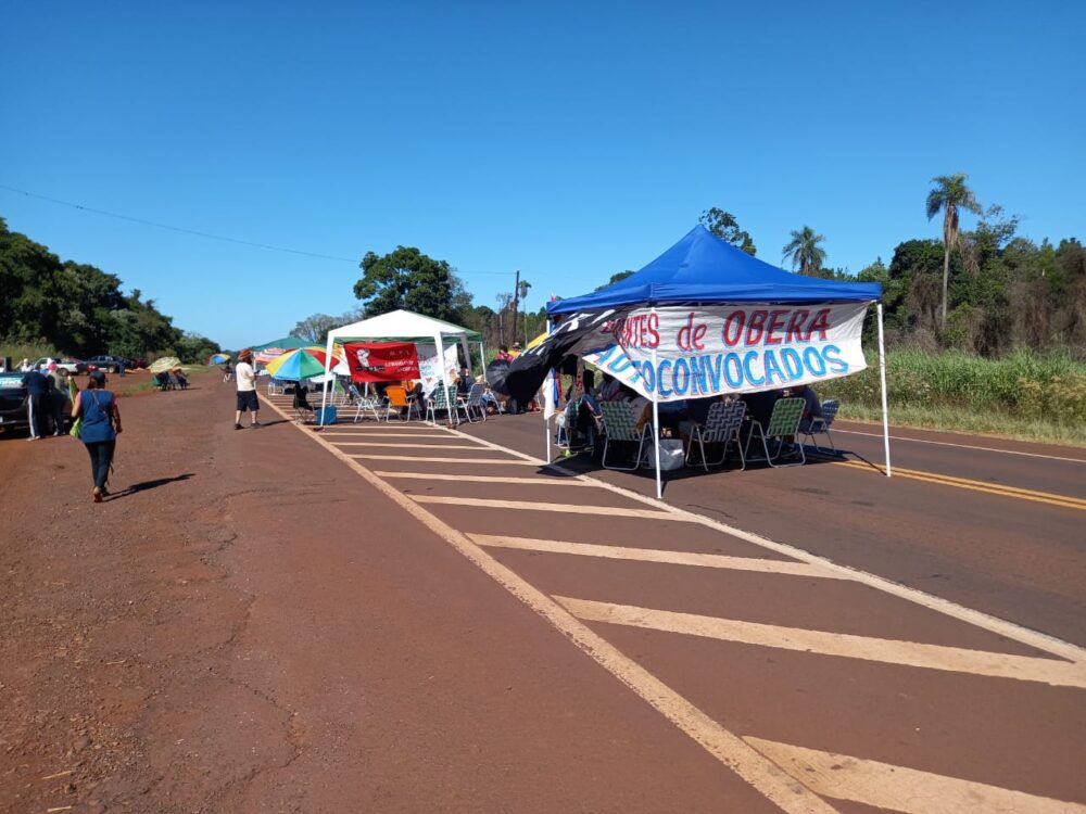 Las medidas de fuerza docentes se concentran en la ruta 12